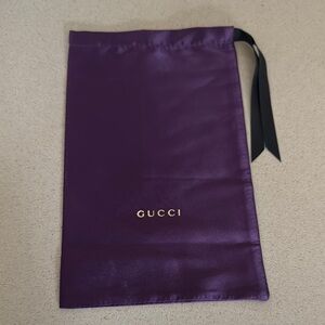 Gucci Satin Sunglass pouch in Rich Purple with Black Tie